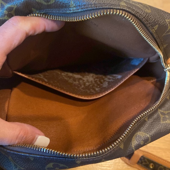 LOUIS VUITTON Monogram Canvas Crossbody Danube LG Vintage - Picture 5 of 10